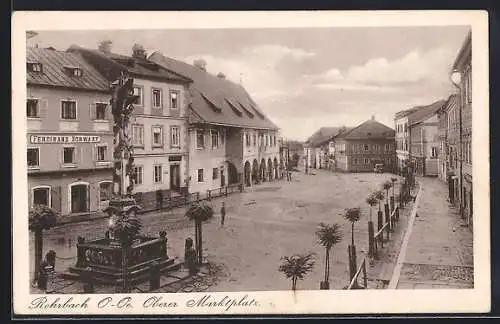 AK Rohrbach /O.-Oe., Oberer Marktplatz mit Geschäft von Ferdinand Schwarz und Denkmal