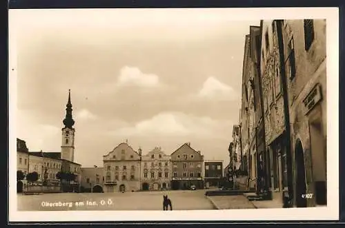 AK Obernberg am Inn, Strassenpartie mit Gasthaus Max Riedl