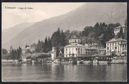 AK Tremezzo /Lago di Como, Seepartie mit Blick auf den Ort