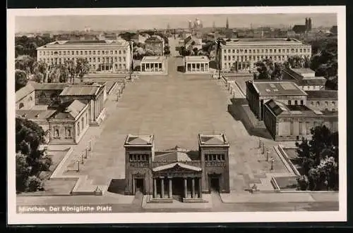AK München, Der Königliche Platz aus der Vogelschau