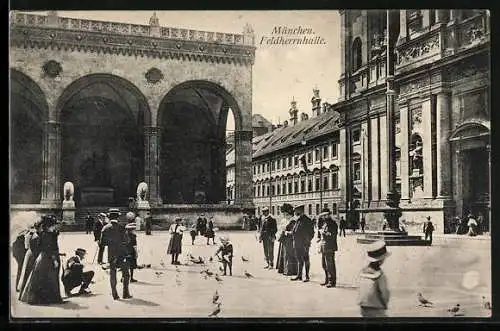 AK München, Feldherrnhalle mit Tauben fütternden Passanten