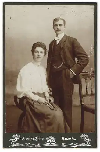 Fotografie Heinrich Seitz, Hamm, Elegante Portraitaufnahme eines Paares