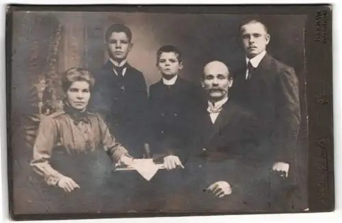 Fotografie Atelier Spiegel, Hamm, Bahnhofstrasse 47, Familienporträt mit zwei Kindern