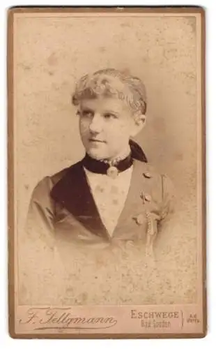 Fotografie F. Tellgmann, Eschwege, Promenade 10, Porträt einer jungen Frau