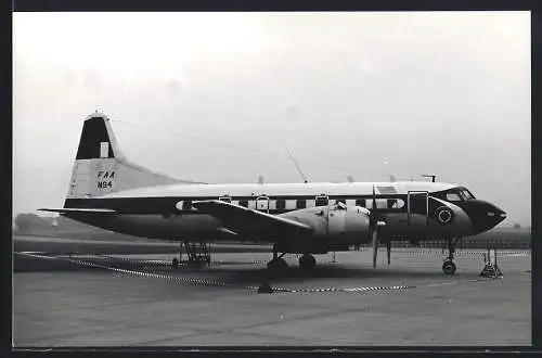 Fotografie Flugzeug Niederdecker, Kennung FAA N94