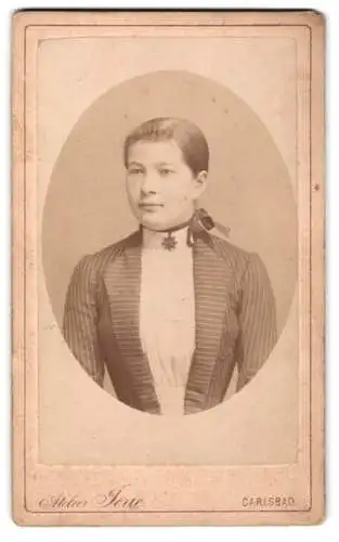 Fotografie Atelier Jerie, Carlsbad, Porträt einer jungen Frau