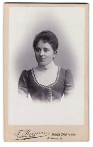 Fotografie F. Reimer, Harburg, Bremerstr. 20, Porträt einer jungen Frau