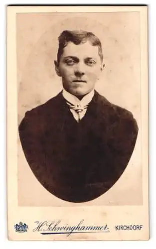 Fotografie H. Schwinghammer, Kirchdorf, Porträt Knabe im Anzug mit Schlips