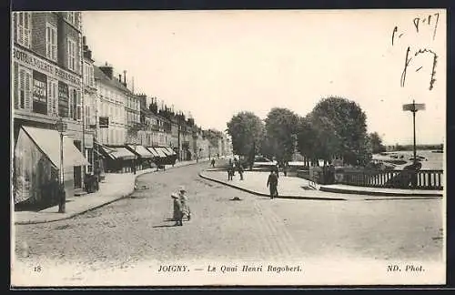AK Joigny, Le Quai Henri Ragobert et ses boutiques animées
