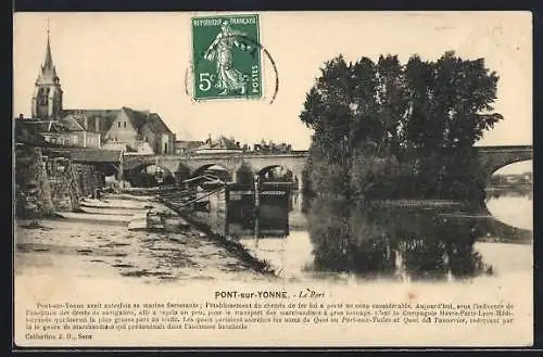 AK Pont-sur-Yonne, Le Port et la rivière avec pont en arrière-plan