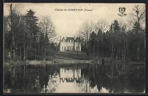 AK Courtoin /Yonne, Château de Courtoin avec son reflet dans le lac