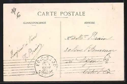 AK Saint-Florentin, Les Escaliers de la Montagne et vue sur la rue Basse-du-Rempart