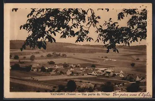 AK Vaumort /Yonne, Une partie du Village vue prise sous l`Église