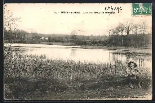 AK Bussy-en-Othe, L`un des Etangs de Saintonge avec un enfant au bord de l`eau