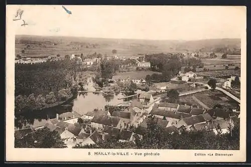AK Mailly-la-Ville, Vue générale du village et de la rivière environnante