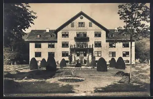 AK Traunkirchen, Vorderansicht der Heilstätte Buchberg