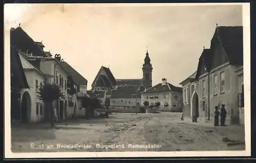 AK Rust am Neusiedlersee, Strassenpartie mit Gasthaus Rathauskeller