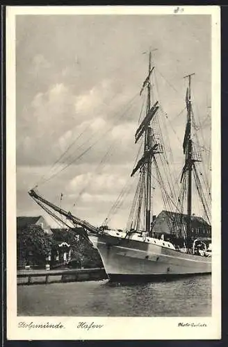AK Stolpmünde, Segelschiff im Hafen