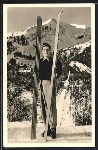 AK Skiläufer Toni Brutscher im schneebedeckten Oberstdorf