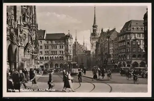 AK München, Marienplatz mit Altem Rathaus und Strassenbahn