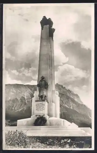 AK Cortina d`Ampezzo, Monumento al Generale Cantore