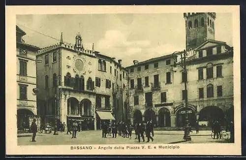 AK Bassano del Grappa, Angolo della Piazza V. E. e Municipio
