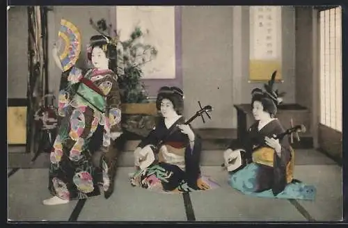 AK Geishas mit Shamisen, Instrument
