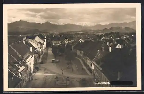 AK Völkermarkt, Strassenpartie mit Denkmal