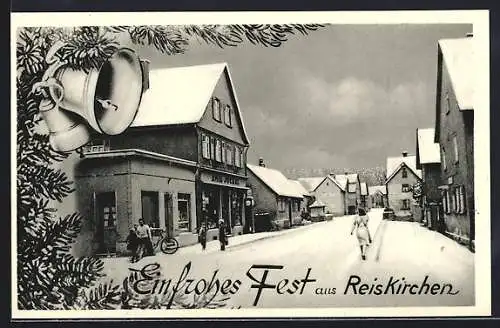 AK Reiskirchen / Giessen, Ortsansicht im Schnee mit Geschäft Emil Juckel, Zapfsäule - Tankstelle, Weihnachtsgruss