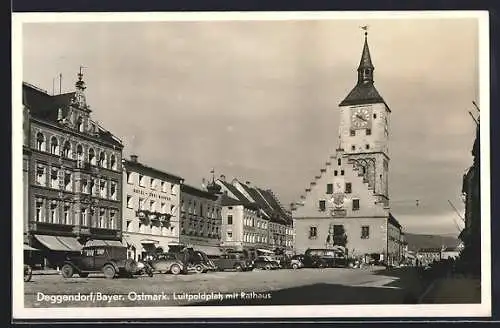 AK Deggendorf, Luitpoldplatz mit Rathaus