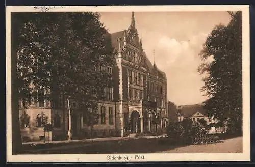 AK Oldenburg / O., Post mit Strassenpartie