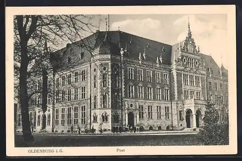 AK Oldenburg / O., Strassenpartie an der Post