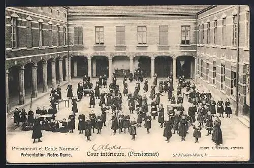 AK St. Nicolas-Waes, Présentation Notre-Dame, Pensionnat et Ecole Normale, Cour intérieure