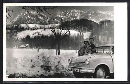 Foto-AK Auto Lloyd vor winterlicher Landschaft