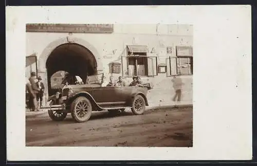 Foto-AK Auto Cabriolet vor Gasthof Ochsen