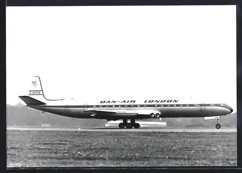 Fotografie Flugzeug De Havilland DH.106 Comet Dan-Air London G-APDB
