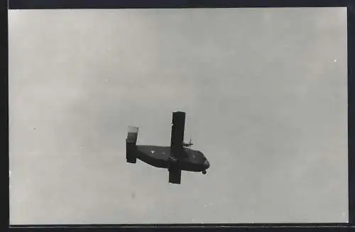 Fotografie Flugzeug Hochdecker Zweimotorige Transportmaschine