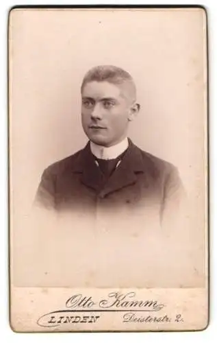 Fotografie Otto Kamm, Linden, Deisterstrasse 2, Porträt eines jungen Mannes