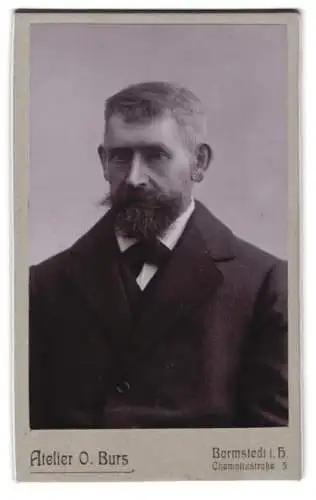 Fotografie Atelier O. Burs, Barmstedt, Chemnitzstrasse 5, Porträt eines Mannes mit Bart