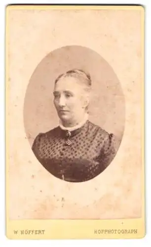 Fotografie W. Höffert, Berlin, Leipziger Platz 12, Porträt einer Dame