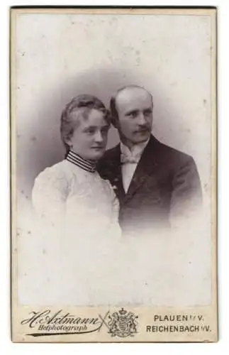 Fotografie Heinrich Axtmann, Plauen i. V., Bahnhofstr. 12, Elegantes Ehepaar
