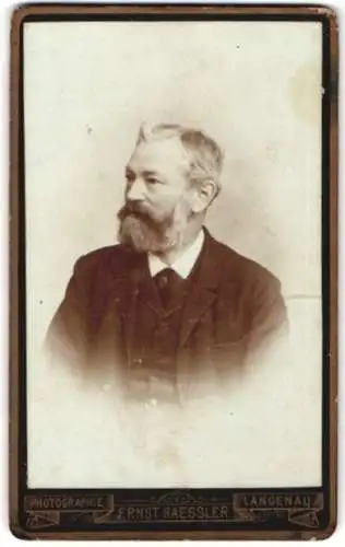 Fotografie Ernst Raessler, Langenau, Porträt eines Herrn