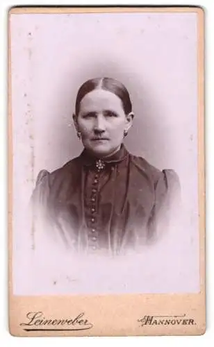 Fotografie Georg Leineneber, Hannover, Georgstr. 30, Porträt einer Frau