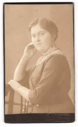 Fotografie Atelier Walther, Wilhelmshaven, Bismarckplatz, Portrait einer Frau