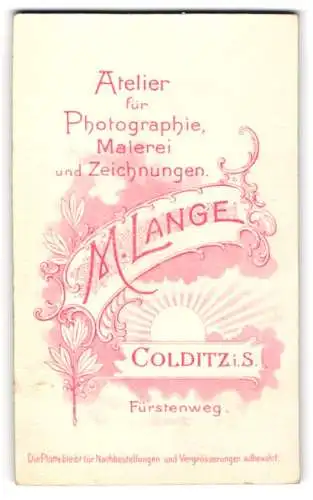 Fotografie M. Lange, Colditz, Fürstenweg, Name des Fotografen mit Sonnenaufgang und floraler Verzierung