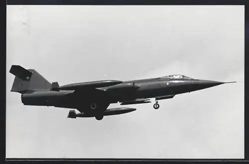 Fotografie Flugzeug Lockheed F-104 Starfighter R-756