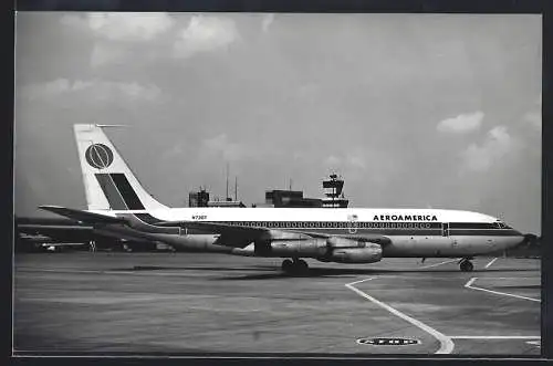 Fotografie Flughafen Berlin-Tegel, Flugzeug Boeing 720 der Aeroamerica N730T