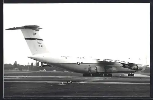 Fotografie Flugzeug Lockheed C-5 Galaxy der USAF auf dem Flughafen Berlin-Tempelhof