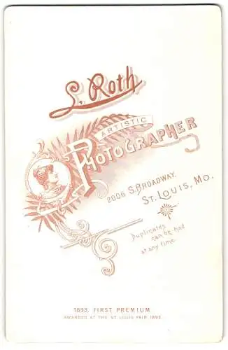 Fotografie S. Roth, St. Louis / MO., 2006 S. Broadway, Frauenkopf nebst Anschrift des Ateliers