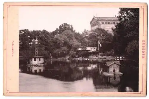 Fotografie unbekannter Fotograf, Ansicht Dresden, Zwingerteich, idyllische Wasserlandschaft mit Gebäuden